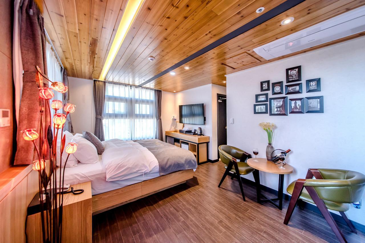 Jeju Hertz Hotel Exterior photo