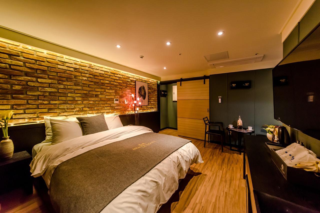 Jeju Hertz Hotel Exterior photo
