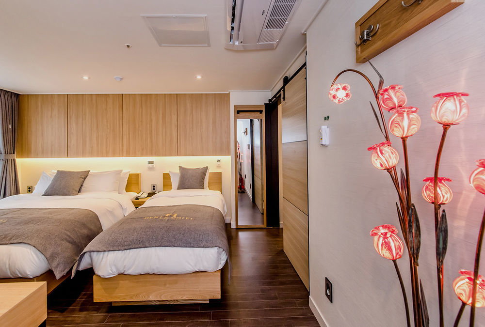 Jeju Hertz Hotel Exterior photo