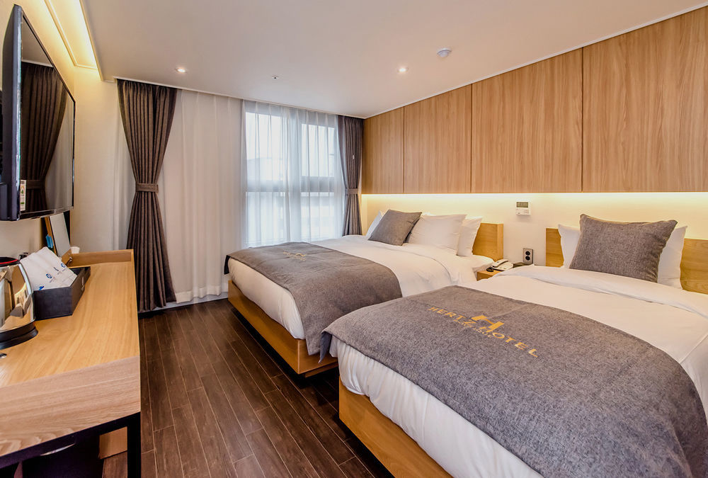 Jeju Hertz Hotel Exterior photo